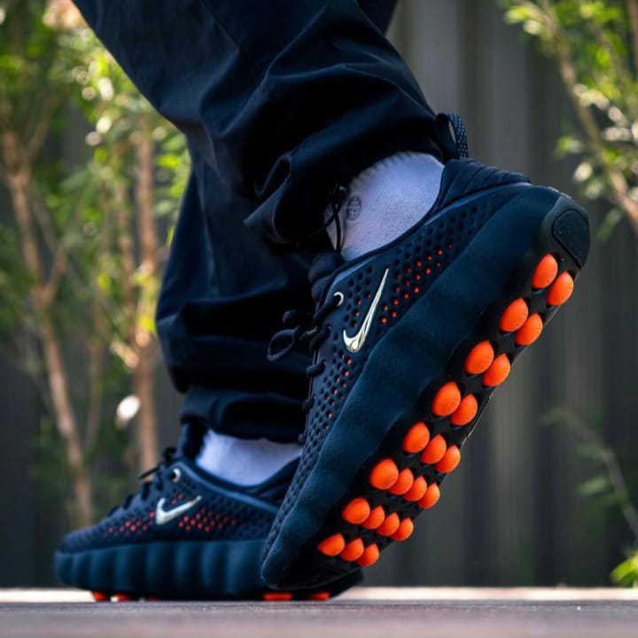 Nike Mind 002 sneaker in the Black/Hyper Crimson🖤🐞